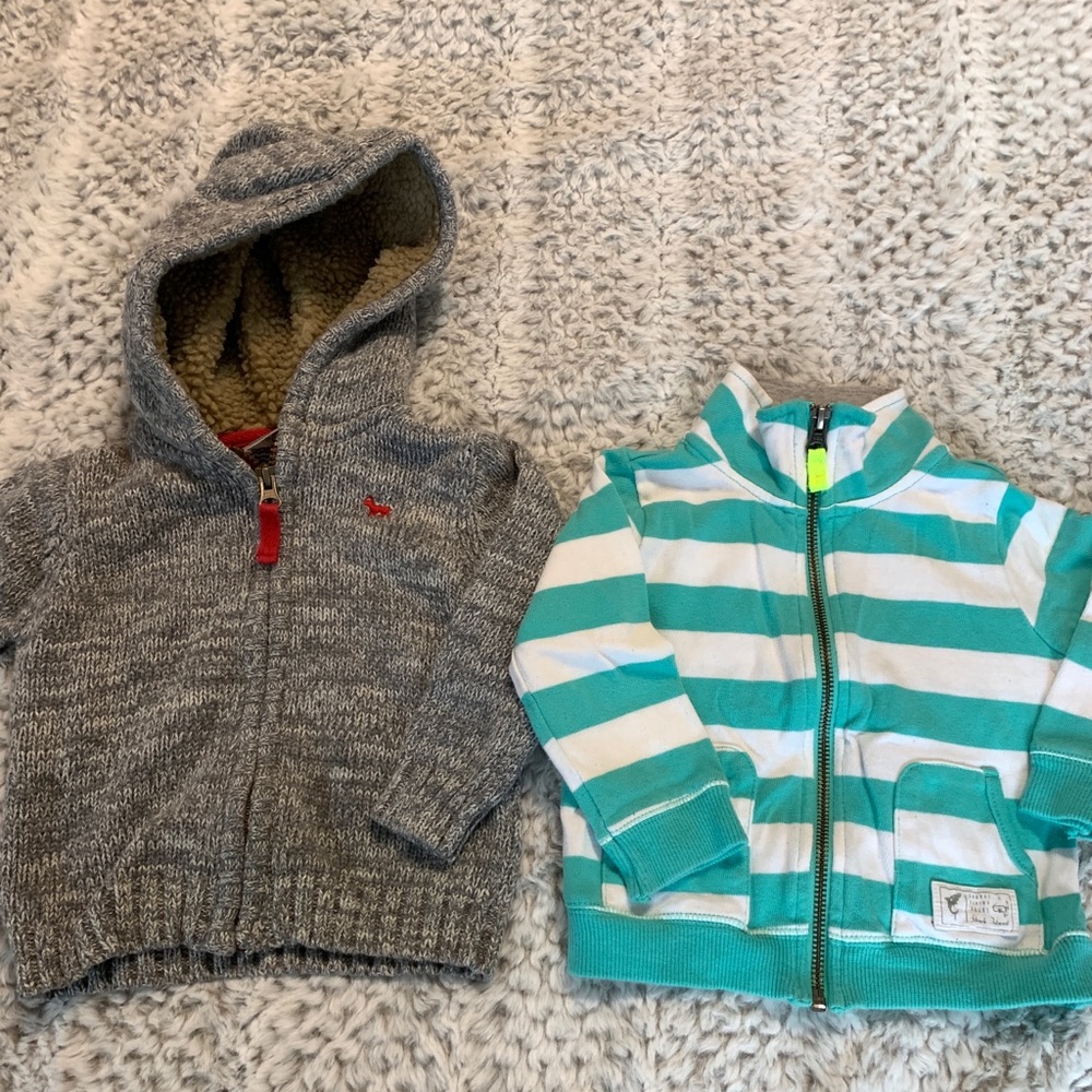 ⭐️3/$30⭐️ EUC Carter’s toddler boy zip ups size 18M